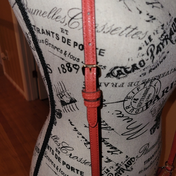 Authentic Coach Crossbody - Picture 4 of 10
